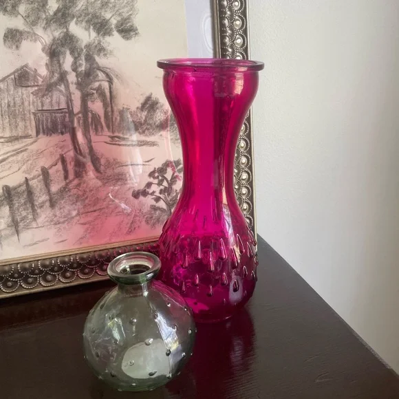 Y2K Mod Magenta Texture Vase - Picture 2 of 4